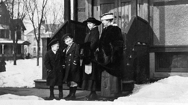 Bertha Beck, Nanny and sons Heinz and Harald in Schenectady