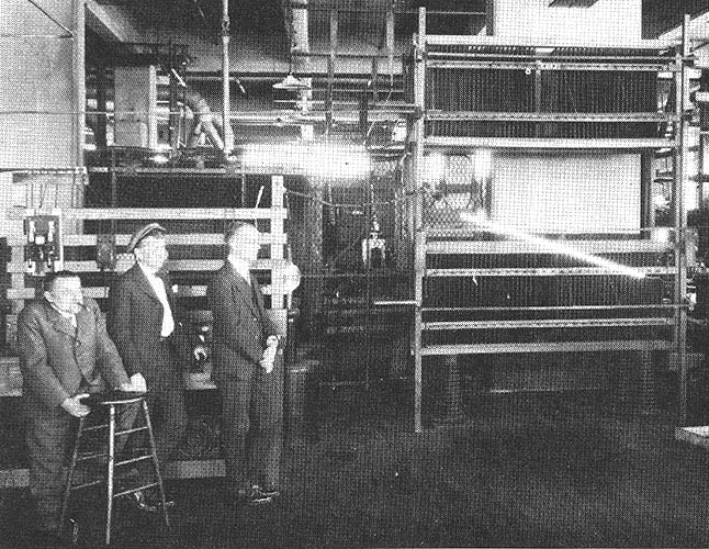 Demonstration of artificial lightning produced by the lightning generator, in: John Anderson Miller, Modern Jupiter. The story of Charles Proteus Steinmetz. New York, 1989, S. 208